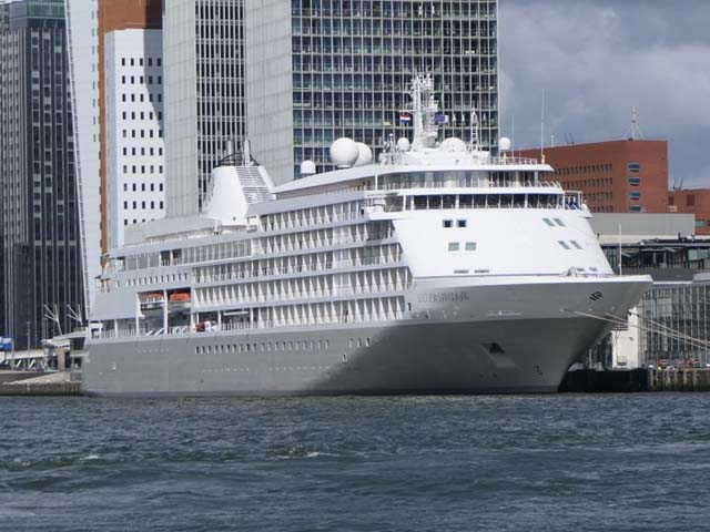 Silver Shadow aan Cruise Terminal Rotterdam